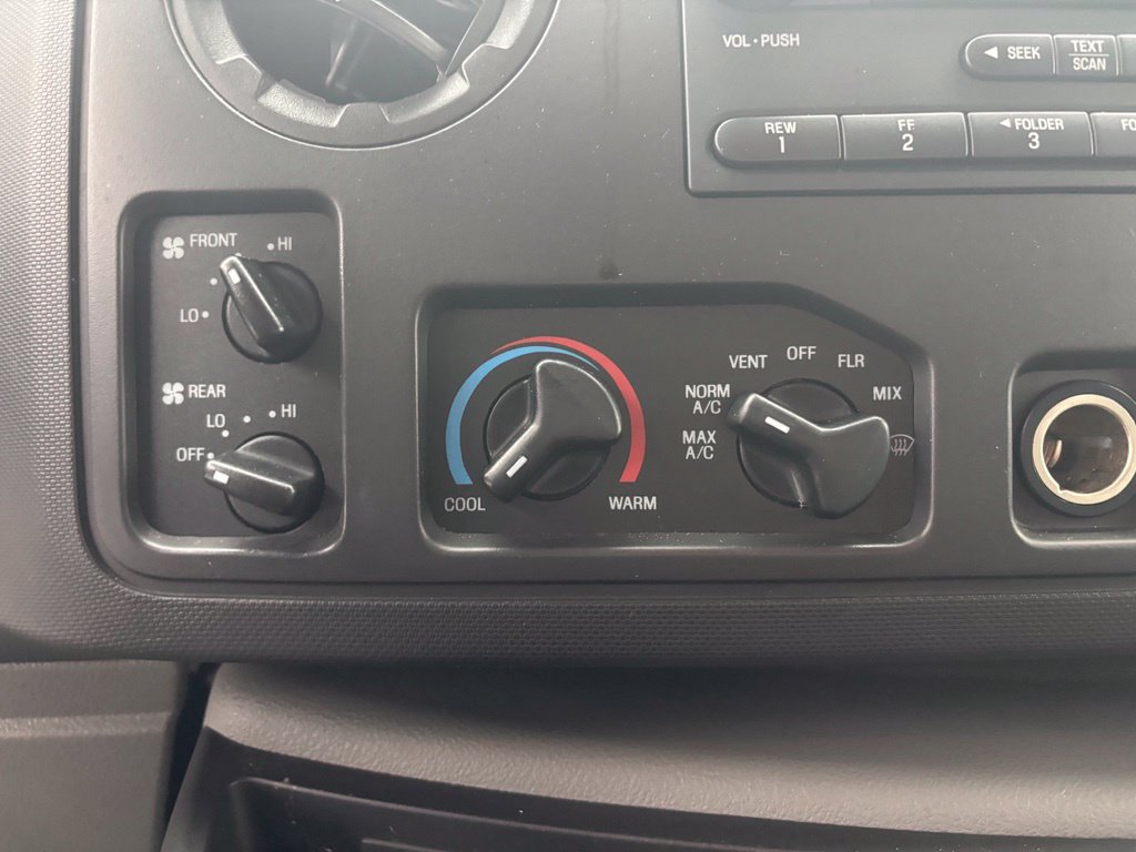 Used 2011 Ford E-350 and Econoline 350 XLT RWD image 6