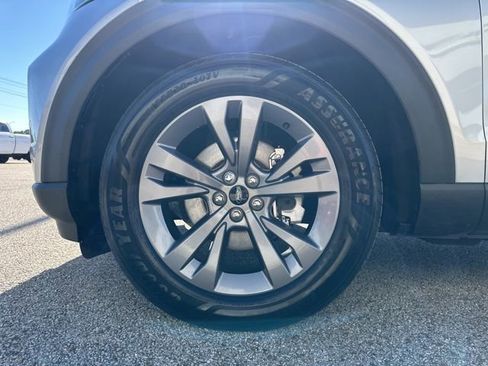 Used 2021 Ford Explorer XLT w/ Equipment Group 202A image 57