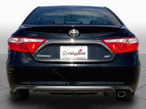Used 2017 Toyota Camry SE FWD image 5