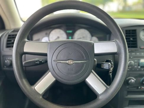 Used 2008 Chrysler 300 LX RWD image 13