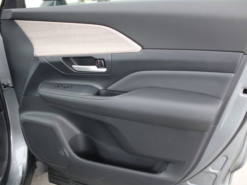New 2026 Toyota Grand Highlander AWD image 42