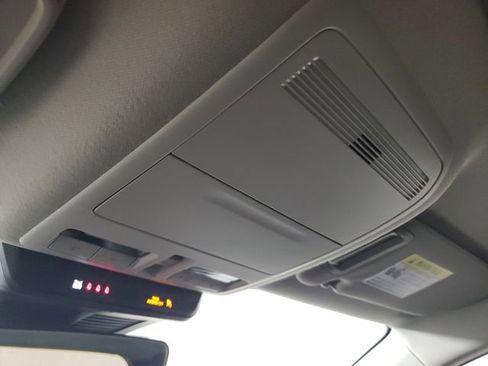 Certified 2025 MAZDA CX-30 AWD 2.5 S w/ Premium Package image 33