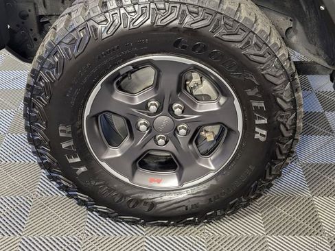 Used 2021 Jeep Gladiator Rubicon AWD/4WD image 8