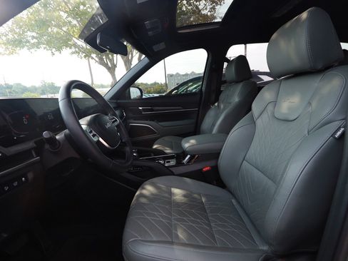 Used 2024 Kia Telluride EX X-Line AWD/4WD image 19
