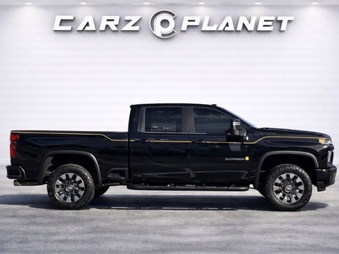 Used 2021 Chevrolet Silverado 2500 LTZ w/ Carhartt Edition AWD/4WD image 2