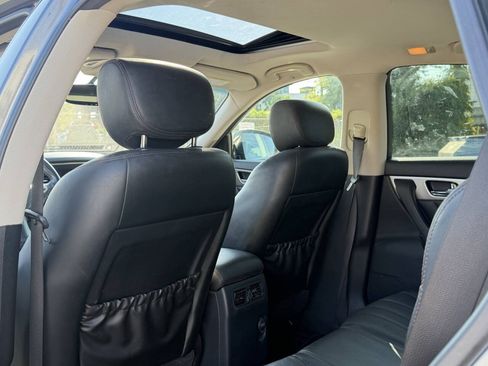 Used 2017 INFINITI QX70 AWD w/ Premium Package image 15