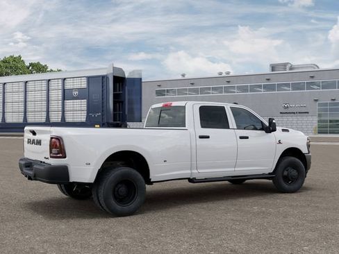 New 2026 RAM 3500 Tradesman AWD/4WD image 4