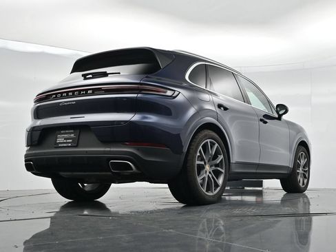 Certified 2024 Porsche Cayenne AWD/4WD image 24