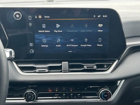 Used 2025 Chevrolet Equinox LT image 18