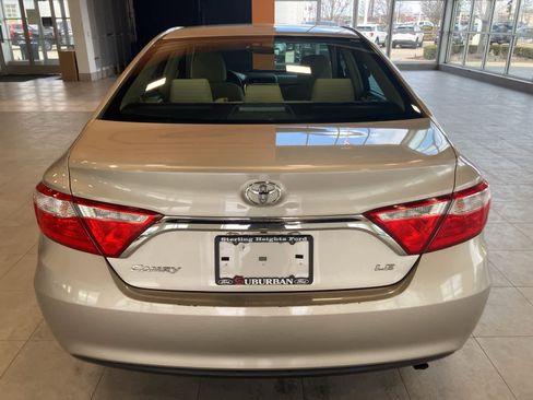 Used 2016 Toyota Camry LE image 6