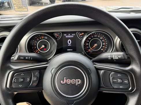 Used 2023 Jeep Gladiator Sport AWD/4WD image 21