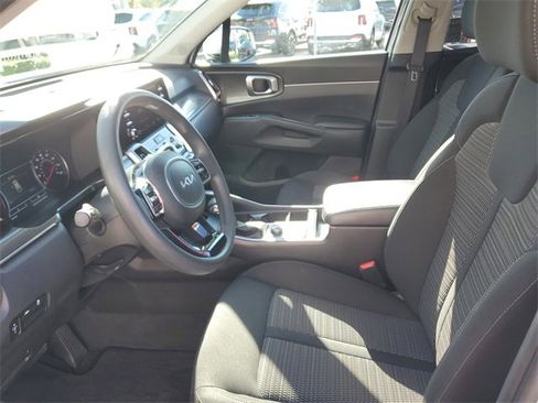Used 2023 Kia Sorento LX image 15
