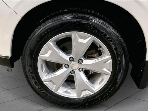 Used 2014 Subaru Forester 2.5i Premium w/ All-Weather Package image 10