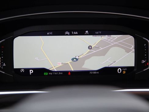 Used 2022 Volkswagen Tiguan SEL R-Line image 12