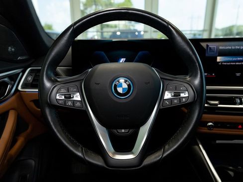 Used 2023 BMW i4 eDrive40 RWD image 6