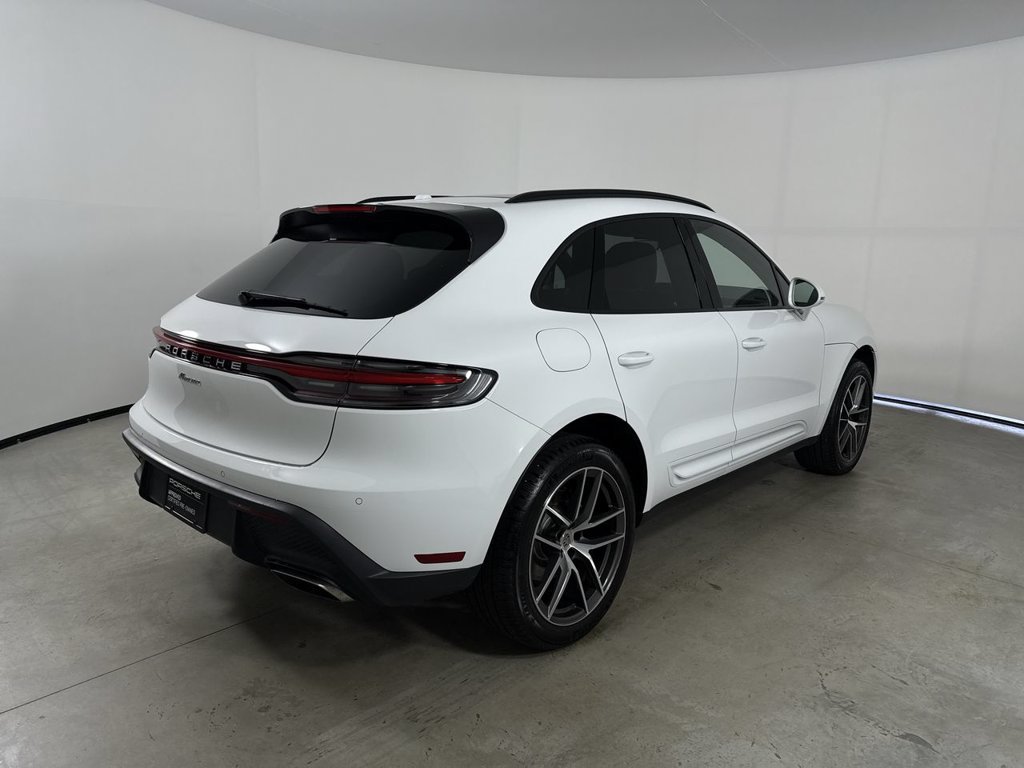 Certified 2025 Porsche Macan AWD/4WD image 7