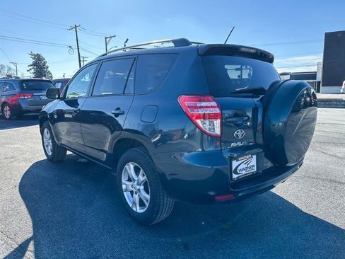 Used 2011 Toyota RAV4 4WD w/ Upgrade Value Pkg image 6