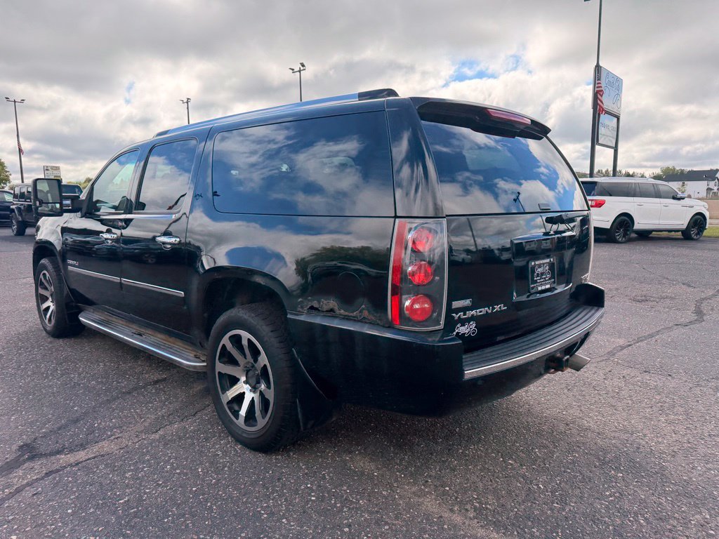 Used 2011 GMC Yukon XL Denali AWD/4WD image 7