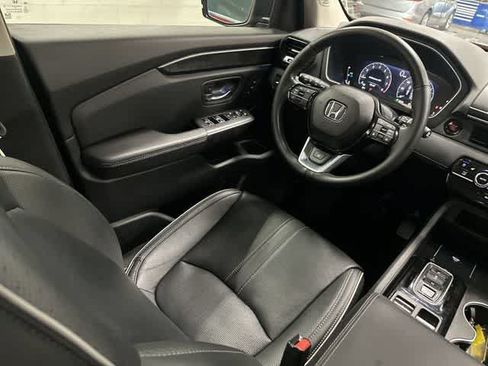 Used 2023 Honda Pilot Elite image 12