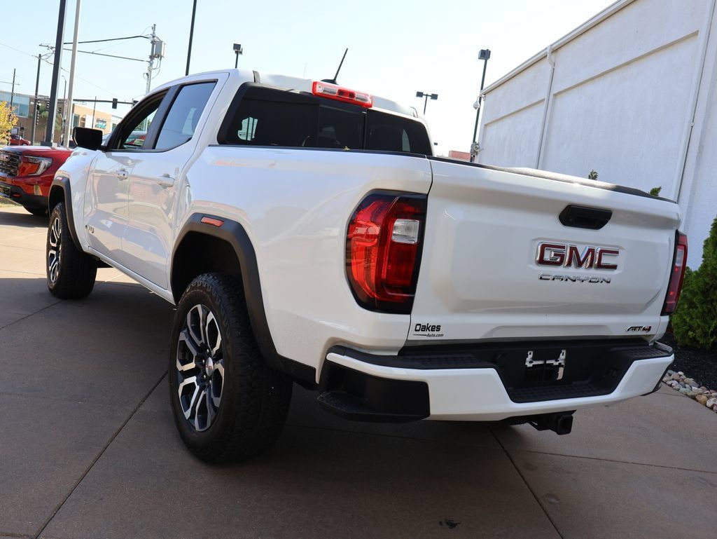 Certified 2024 GMC Canyon AT4 AWD/4WD image 4