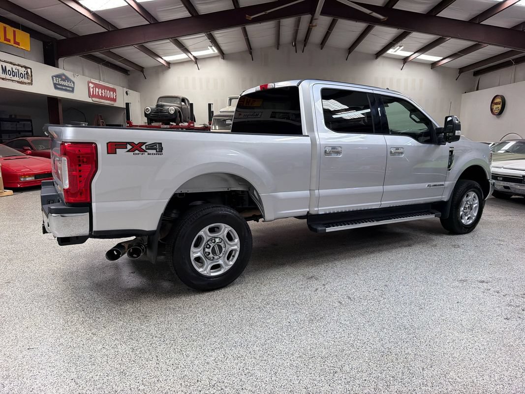Used 2019 Ford F250 XLT w/ XLT Premium Package AWD/4WD image 8