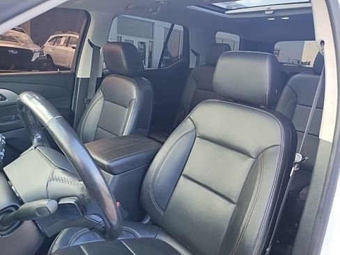 Used 2020 Chevrolet Traverse RS image 28
