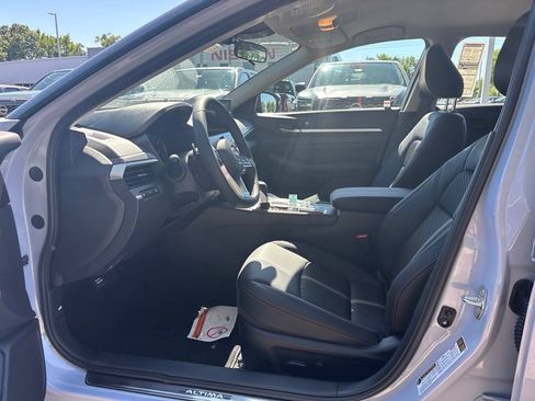 New 2026 Nissan Altima 2.5 SR FWD image 13