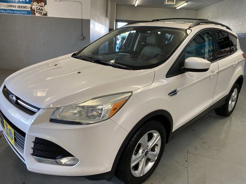 Used 2016 Ford Escape SE w/ SE Leather Comfort Package image 3