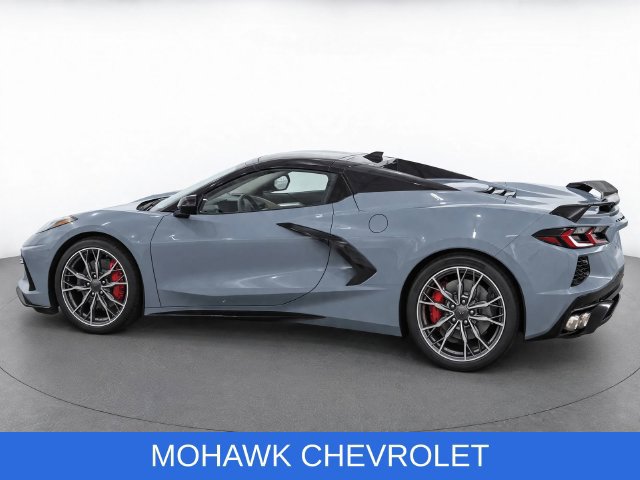 Used 2024 Chevrolet Corvette Stingray Preferred Conv w/ Z51 Performance Package RWD image 3