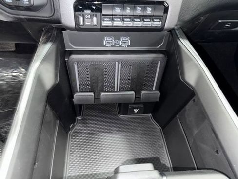 New 2025 RAM 2500 Big Horn image 38