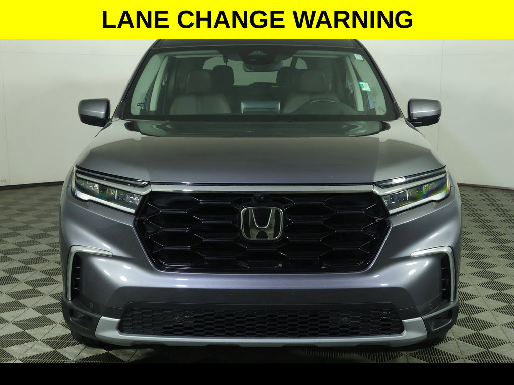 Used 2025 Honda Pilot Elite image 11