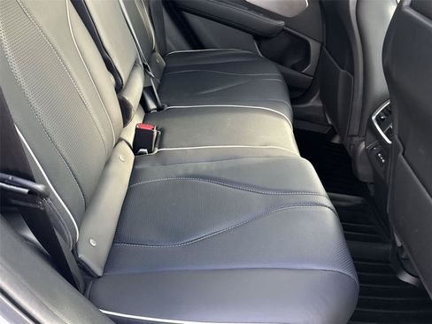 Certified 2025 Acura RDX SH-AWD w/ Advance Package image 16