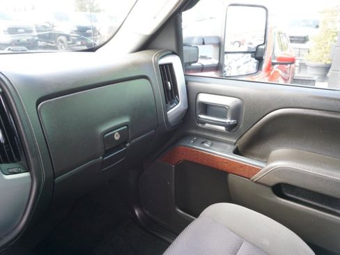 Used 2017 GMC Sierra 2500 SLE w/ HD SLE Preferred Plus Package image 11