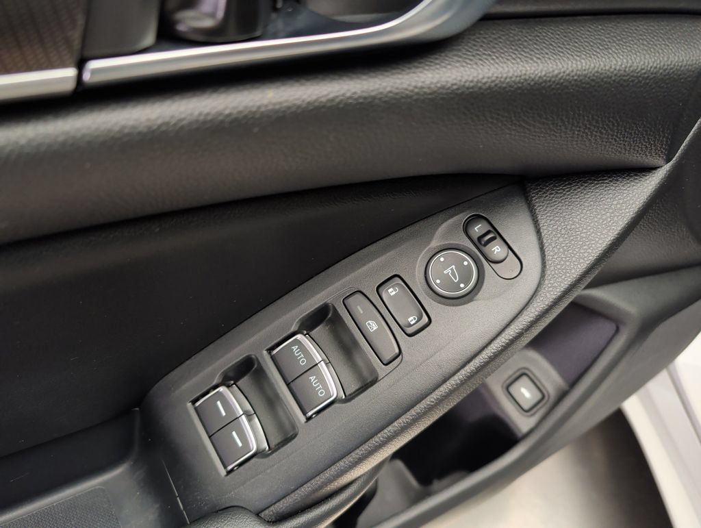 Used 2022 Honda Accord Sport image 13