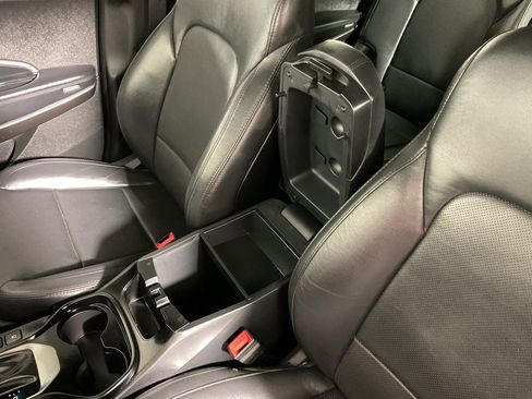 Used 2018 Hyundai Santa Fe Sport image 30