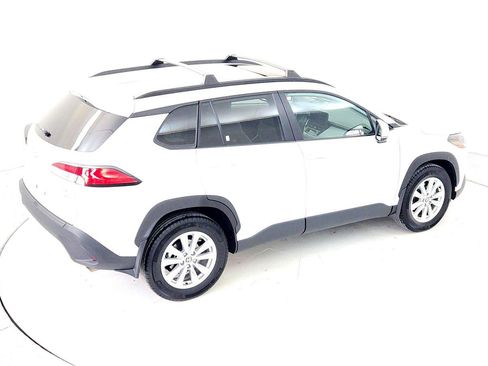 Certified 2023 Toyota Corolla Cross LE image 18