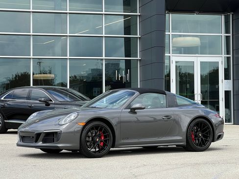 Used 2019 Porsche 911 Targa 4 GTS AWD/4WD image 6