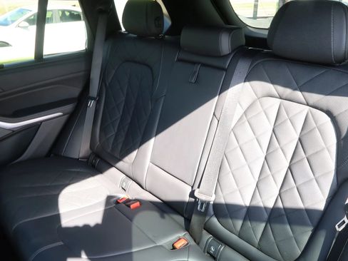 Used 2023 BMW X5 M50i w/ Executive Package image 21