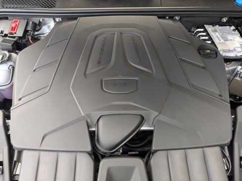 New 2026 Porsche Cayenne image 27