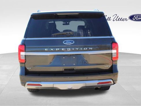 Used 2024 Ford Expedition Max XLT image 6
