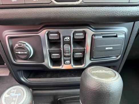 New 2026 Jeep Gladiator Sport image 23