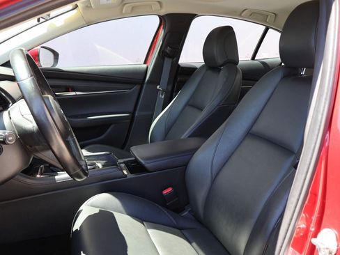 Used 2024 MAZDA MAZDA3 s FWD image 9