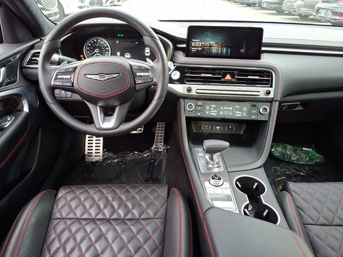 Used 2025 Genesis G70 3.3T Advanced image 12