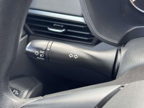 Used 2022 Nissan Altima 2.5 SV AWD/4WD image 22