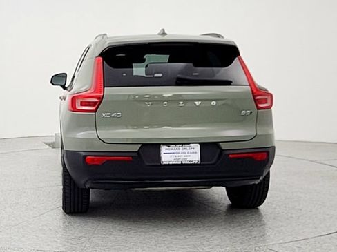 Certified 2024 Volvo XC40 B5 Core AWD/4WD image 6