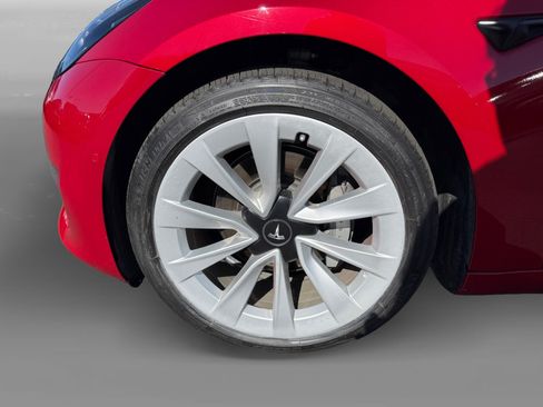 Used 2022 Tesla Model 3 Long Range AWD/4WD image 9