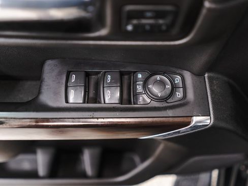 Used 2023 GMC Sierra 2500 SLT w/ SLT Convenience Package image 24