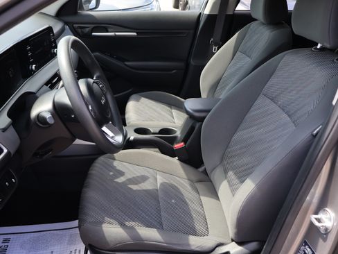 Used 2024 Kia Seltos LX AWD/4WD image 21