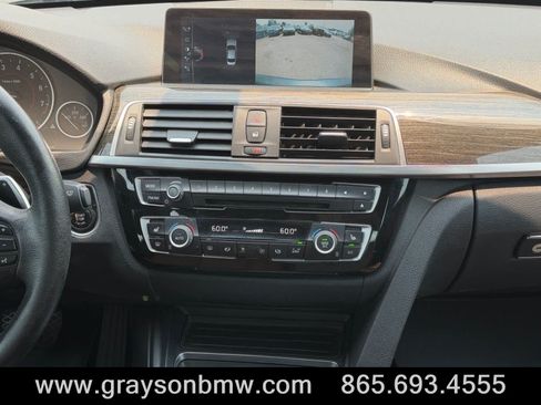 Used 2017 BMW 330i xDrive Sedan AWD/4WD image 21