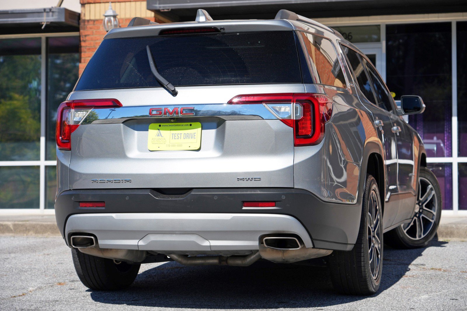 Used 2023 GMC Acadia SLT w/ Technology Package AWD/4WD image 4